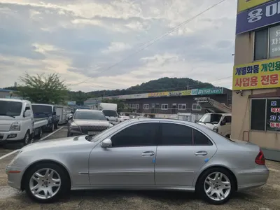 Mercedes-Benz E-Class W211 E350 2008 8