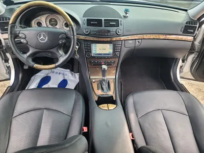 Mercedes-Benz E-Class W211 E350 2008 10