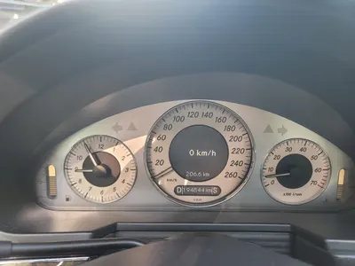 Mercedes-Benz E-Class W211 E350 2008 19