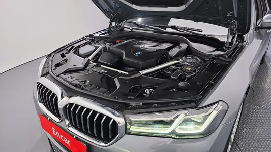 BMW 5 Series (G30) 530i xDrive 2023 6