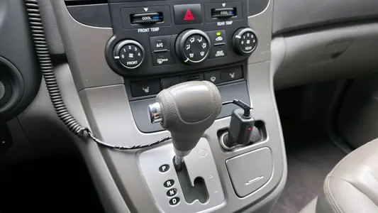 Kia 그랜드 카니발 LPI GX 2009 9