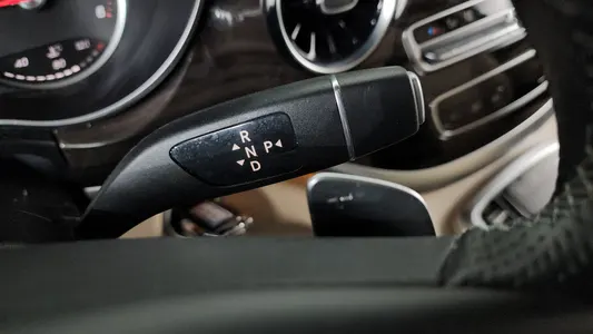 Mercedes-Benz V-Class V300 CDI 2022 9