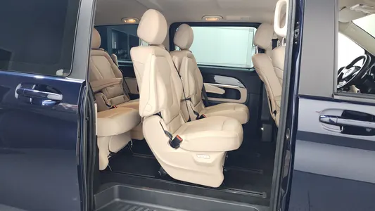 Mercedes-Benz V-Class V300 CDI 2022 12