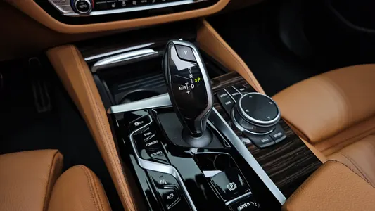 BMW 5 Series (G30) 520i M 2021 9