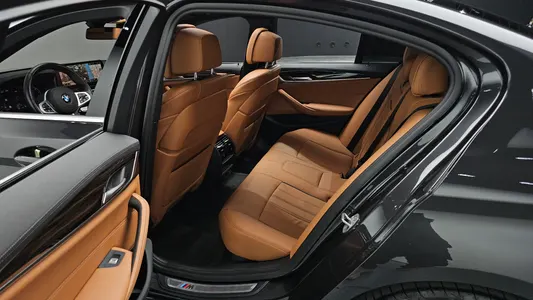 BMW 5 Series (G30) 520i M 2021 12
