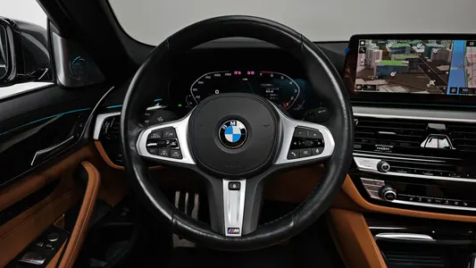 BMW 5 Series (G30) 520i M 2021 13