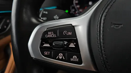 BMW 5 Series (G30) 520i M 2021 18