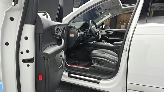 Audi Q7 (4M) 45 TFSI 2019 10