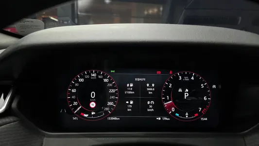 Land Rover 레인지로버 벨라 3.0 P400 R- SE 2021 8