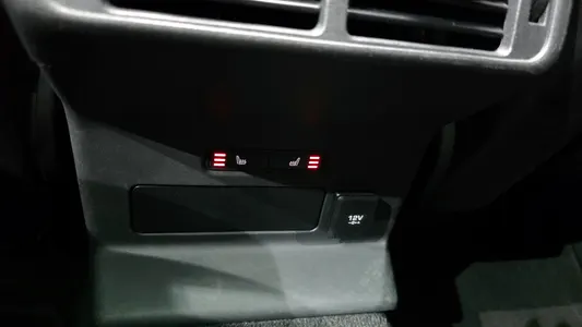 Land Rover 레인지로버 벨라 3.0 P400 R- SE 2021 18