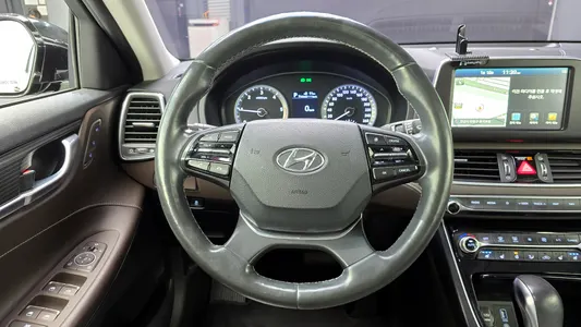 Hyundai IG 2.2 2017 13