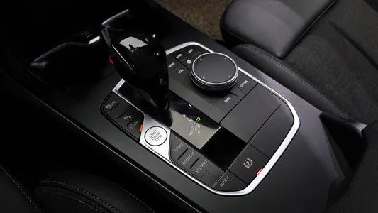 BMW 1 Series (F40) 118d 2021 9