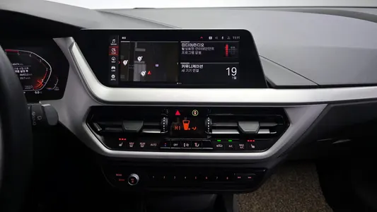 BMW 1 Series (F40) 118d 2021 15