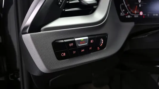 BMW 1 Series (F40) 118d 2021 19
