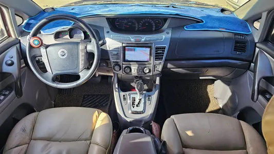 KG Mobility 코란도 투리스모 2WD LT 9 2014 7