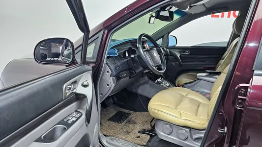 KG Mobility 코란도 투리스모 2WD LT 9 2014 11