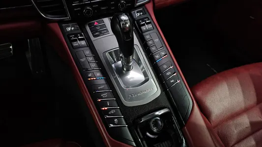 Porsche 파나메라 4.8 GTS 2015 9