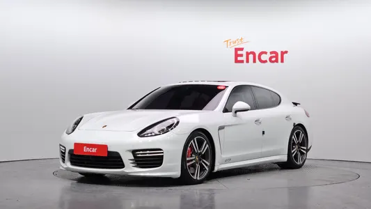 Porsche 4.8 GTS 2015
