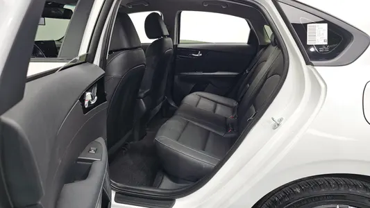 Kia K3 2 1.6 2024 11