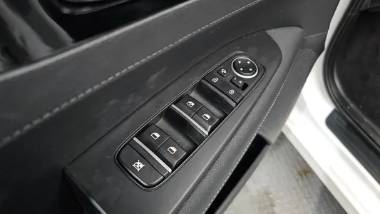 Kia K3 2 1.6 2024 13