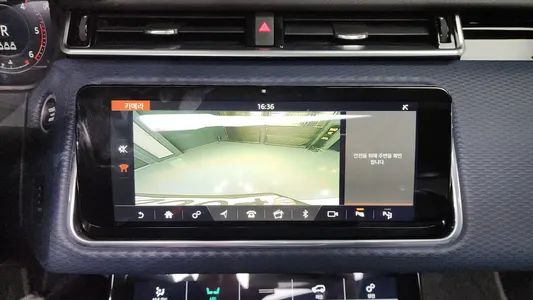 Land Rover 레인지로버 벨라 3.0 D300 R- SE 2019 15