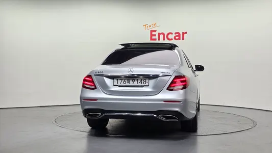 Mercedes-Benz E-Class W213 E300 4MATIC AMG Line 2020 4