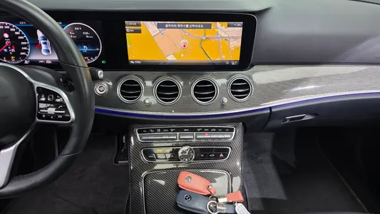 Mercedes-Benz E-Class W213 E300 4MATIC AMG Line 2020 15