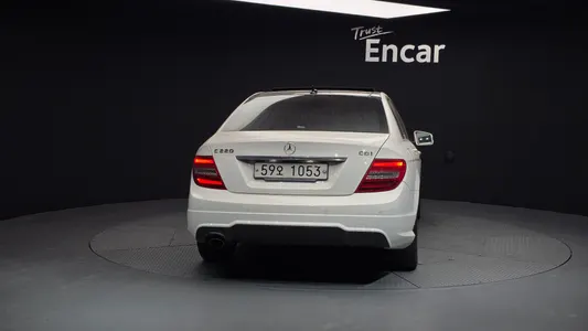 Mercedes-Benz C-Class W204 C220 CDI 2012 4