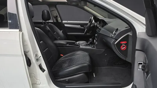 Mercedes-Benz C-Class W204 C220 CDI 2012 11