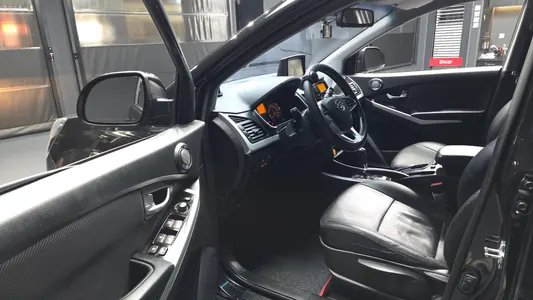 KG Mobility C 2.2 RX 2WD 2017 10