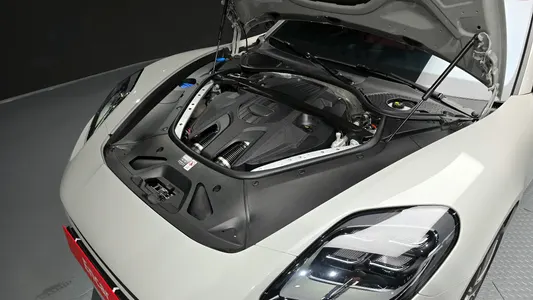 Porsche (976) 2.9 AWD 2025 6
