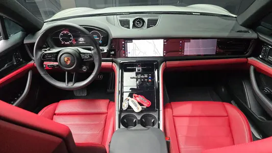 Porsche (976) 2.9 AWD 2025 7