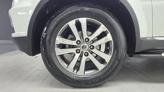 KG Mobility W 2.0 4WD RX7 2013 5