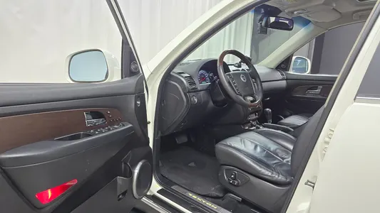 KG Mobility W 2.0 4WD RX7 2013 10