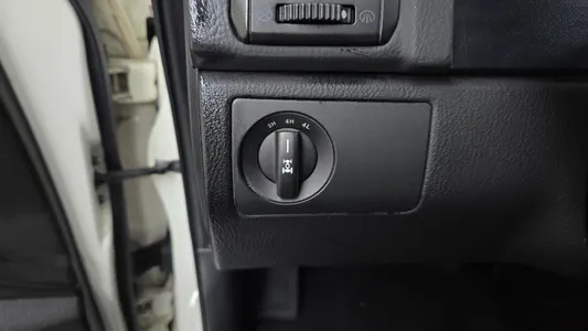 KG Mobility W 2.0 4WD RX7 2013 17
