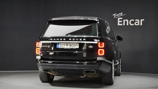 Land Rover 4 D350 Vogue SE 2021 4