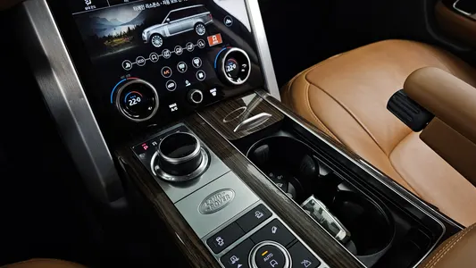 Land Rover 4 D350 Vogue SE 2021 9