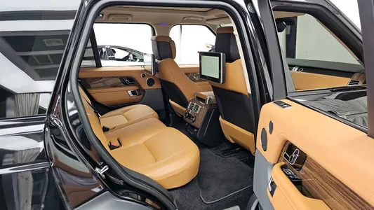 Land Rover 4 D350 Vogue SE 2021 12