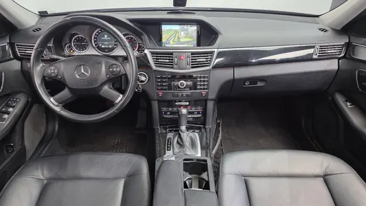 Mercedes-Benz E-Class W212 E200 CGI 2011 7