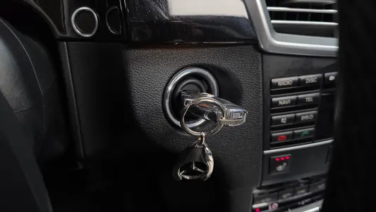 Mercedes-Benz E-Class W212 E200 CGI 2011 18
