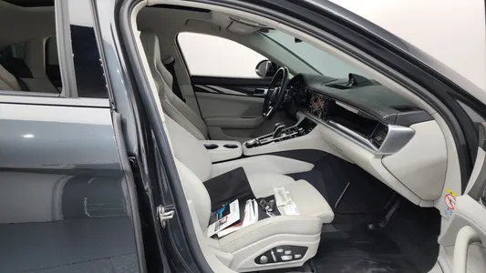 Porsche (971) 2.9 AWD E- 2018 11