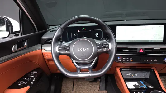 Kia K5 3 1.6 2024 13