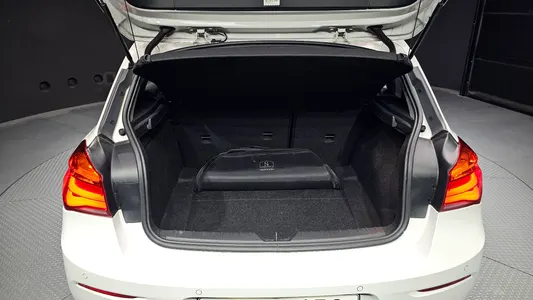 BMW 1 Series (F20) 118d 5 2017 20