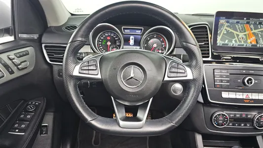 Mercedes-Benz GLE-Class W166 GLE350 d 4MATIC 2017 13