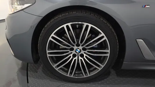 BMW 5 Series (G30) 530i M 2019 5
