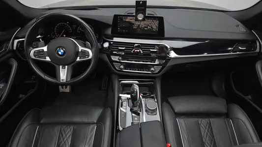 BMW 5 Series (G30) 530i M 2019 7