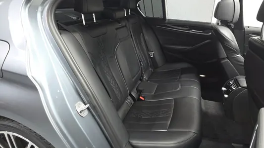 BMW 5 Series (G30) 530i M 2019 11