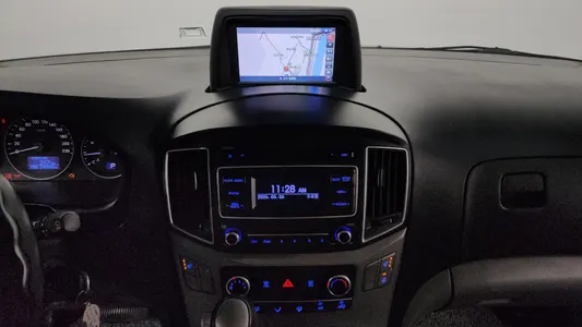 Hyundai Grand Starex 5 2017 14