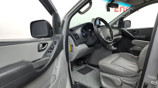 Hyundai Grand Starex 5 2017 10