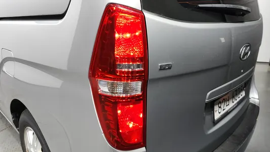 Hyundai Grand Starex 5 2017 23
